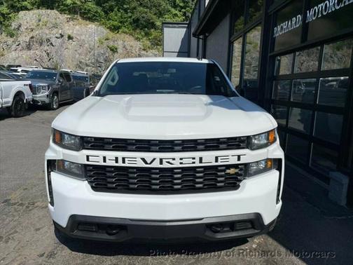 2022 Chevrolet Silverado 1500 Custom