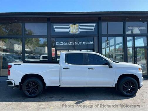 2022 Chevrolet Silverado 1500 Custom