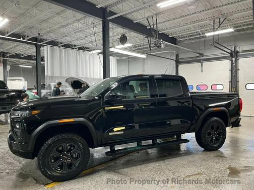 2024 GMC Canyon Elevation