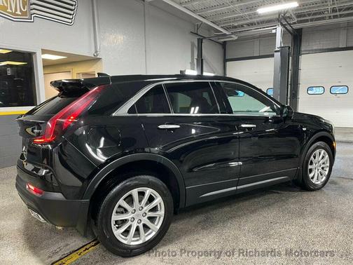 2022 Cadillac XT4 Luxury