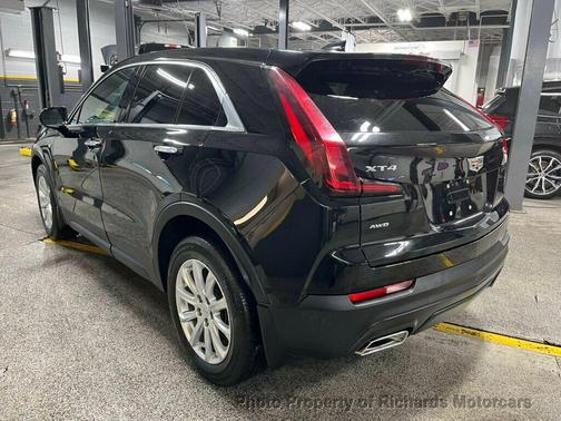 2022 Cadillac XT4 Luxury
