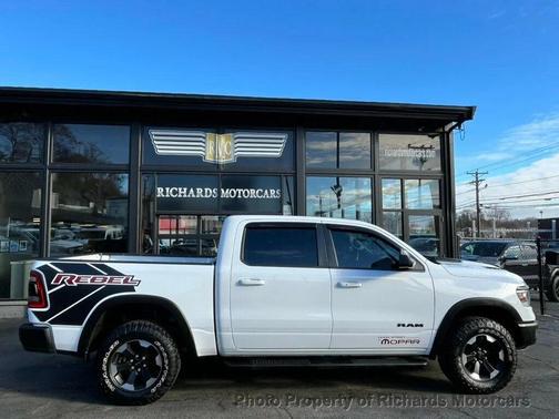Bright White Clearcoat 2022 RAM 1500 Rebel