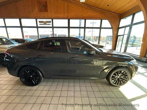 2023 BMW X6 xDrive40i