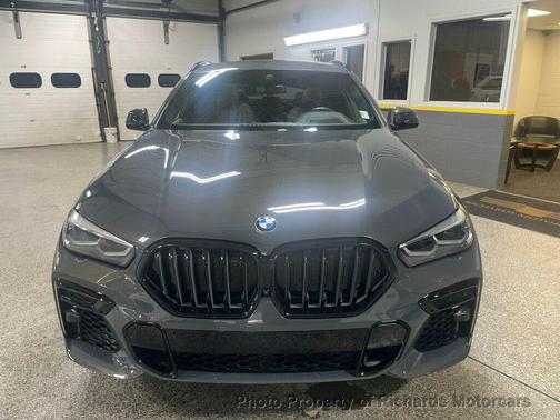 2023 BMW X6 xDrive40i
