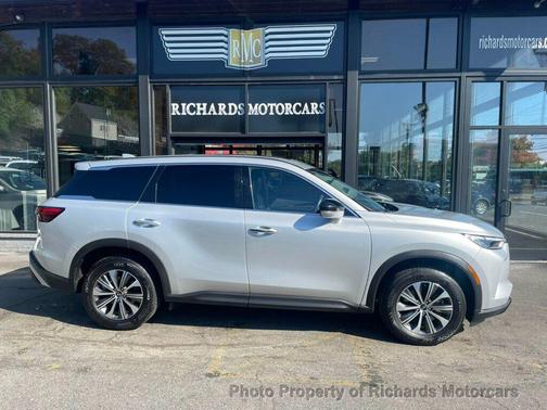 2023 INFINITI QX60 Pure