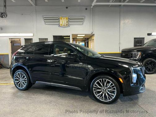 2024 Cadillac XT4 Sport