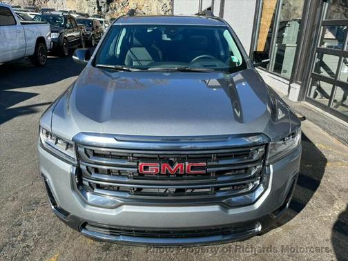 2023 GMC Acadia AWD AT4