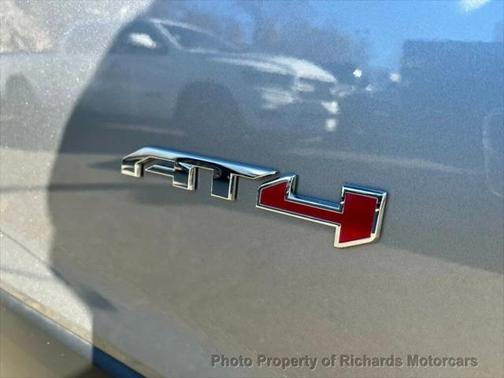 2023 GMC Acadia AWD AT4