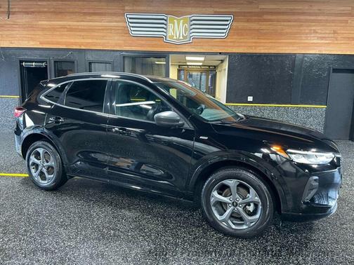 Agate Black Metallic 2024 Ford Escape ST-Line