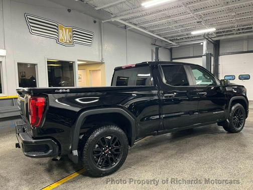 2023 GMC Sierra 1500 Base