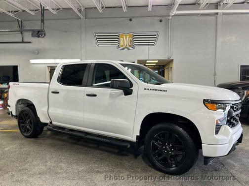 2022 Chevrolet Silverado 1500 Custom