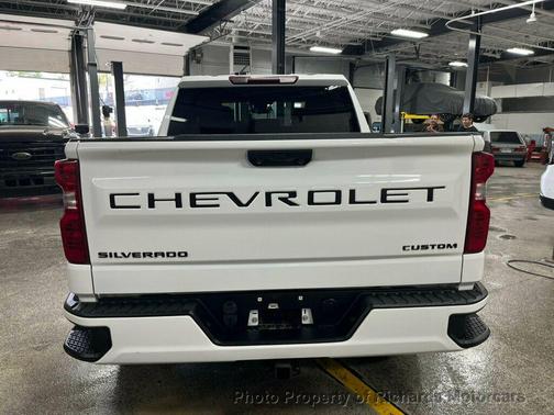 2022 Chevrolet Silverado 1500 Custom