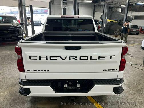 2022 Chevrolet Silverado 1500 Custom