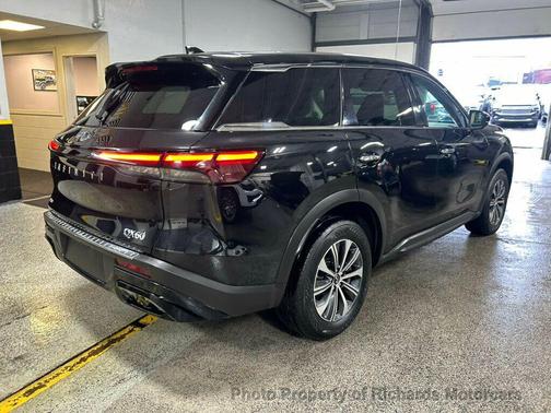 2023 INFINITI QX60 Pure