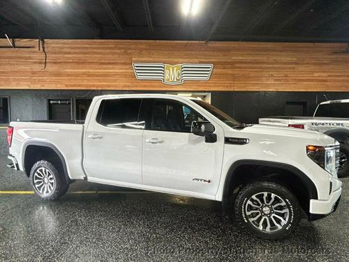 Summit White 2022 GMC Sierra 1500 AT4