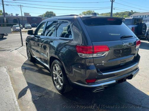 2021 Jeep Grand Cherokee Summit