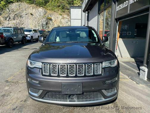 2021 Jeep Grand Cherokee Summit