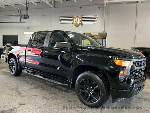 2022 Chevrolet Silverado 1500 Custom