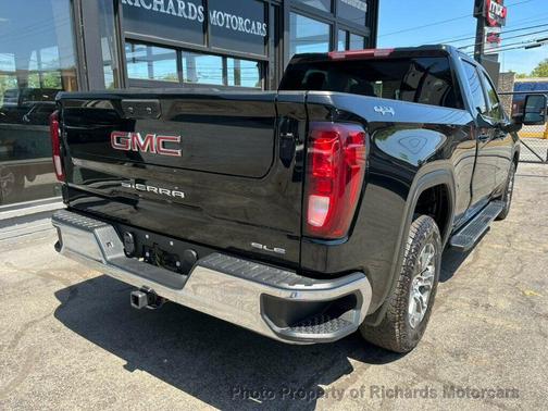 2023 GMC Sierra 1500 SLE