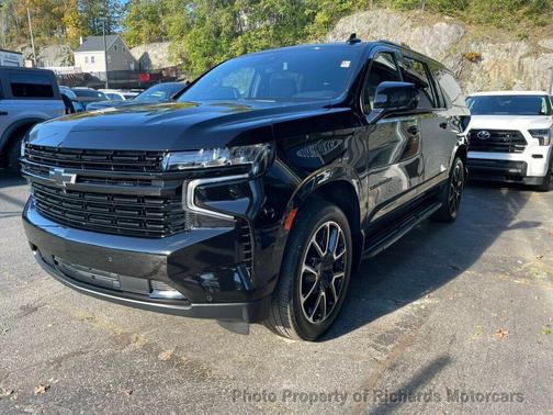 2023 Chevrolet Suburban RST