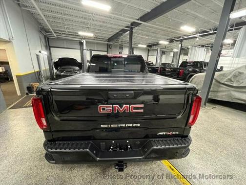 2024 GMC Sierra 1500 AT4X