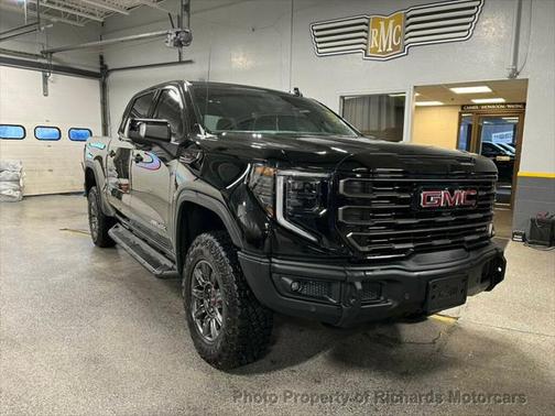 2024 GMC Sierra 1500 AT4X
