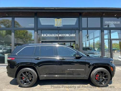 2022 Jeep Grand Cherokee Overland