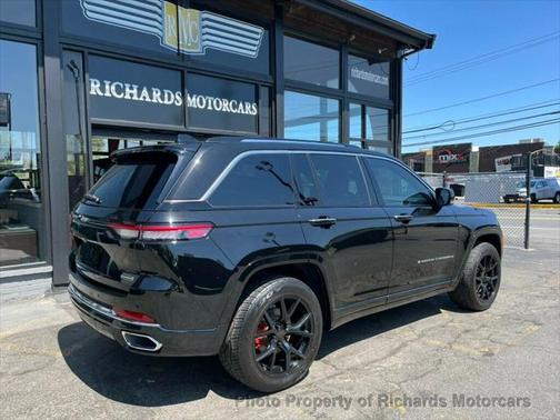 2022 Jeep Grand Cherokee Overland