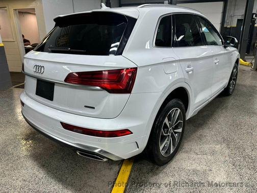 2023 Audi Q5 45 S line Premium Plus