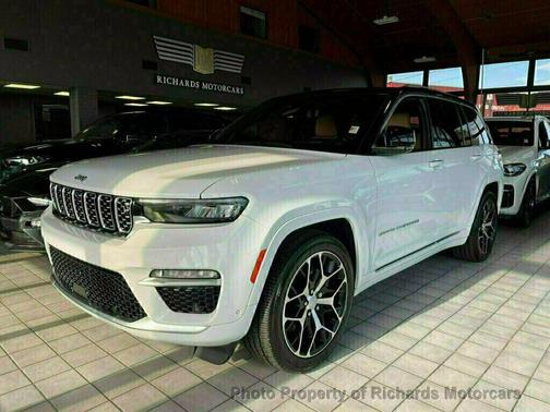 2022 Jeep Grand Cherokee Summit