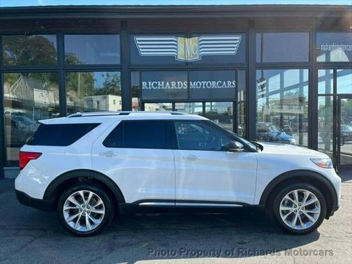 2022 Ford Explorer Platinum