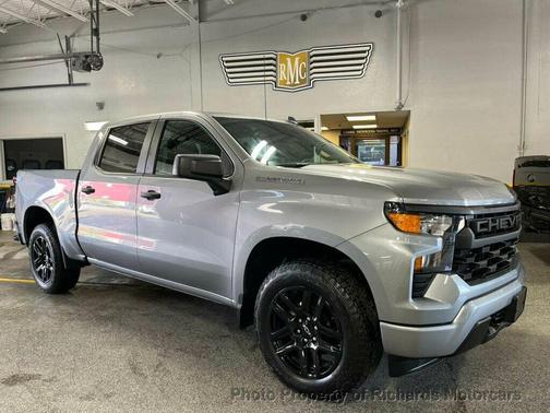 2023 Chevrolet Silverado 1500 Custom