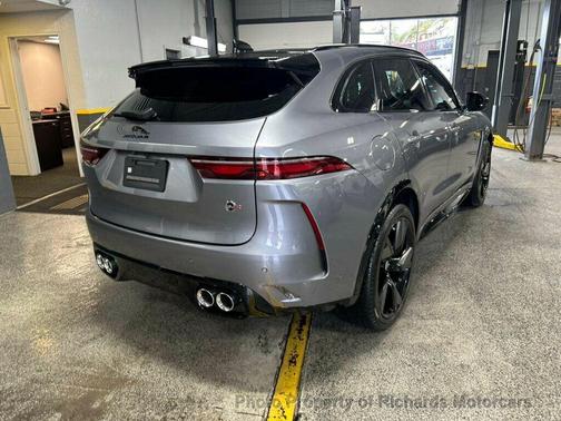 2024 Jaguar F-PACE SVR P550 AWD Automatic