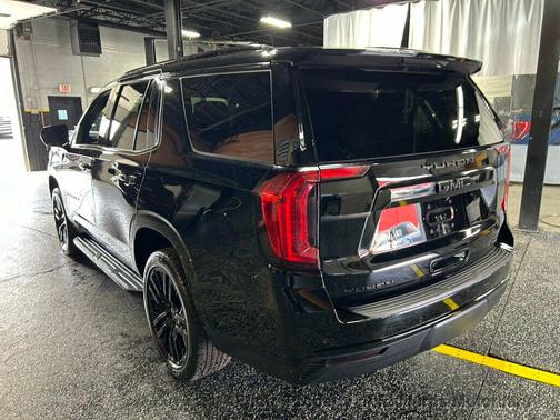 Onyx Black 2023 GMC Yukon SLE