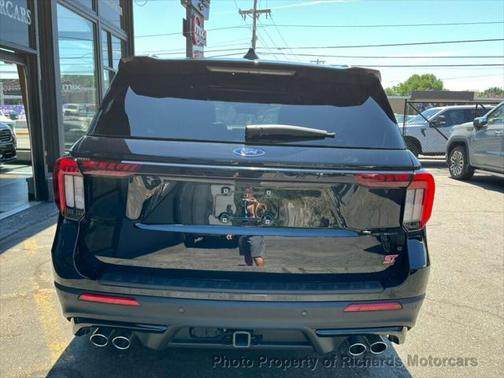 2025 Ford Explorer ST
