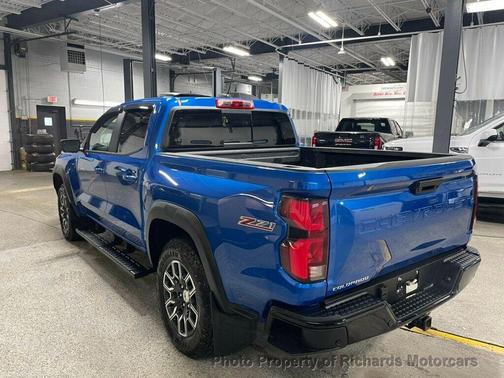 Glacier Blue Metallic 2023 Chevrolet Colorado Z71