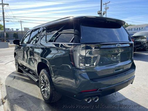 Cypress Grey 2025 Chevrolet Suburban Z71