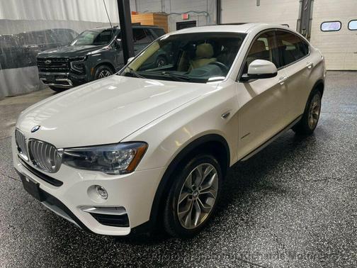 Mineral White Metallic 2016 BMW X4 xDrive28i