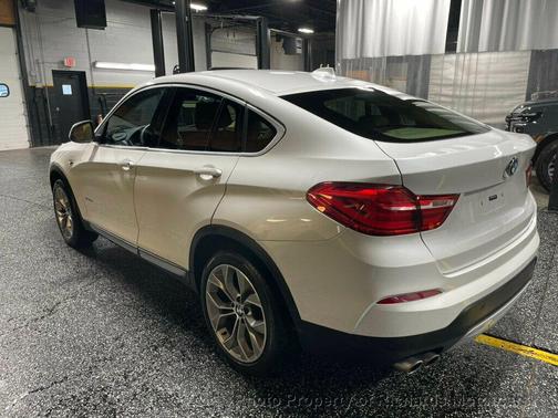 Mineral White Metallic 2016 BMW X4 xDrive28i