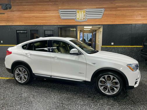 Mineral White Metallic 2016 BMW X4 xDrive28i