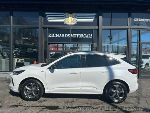 2024 Ford Escape ST-Line