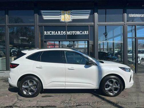 2024 Ford Escape ST-Line