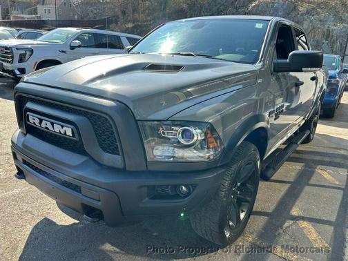 Billet Silver Metallic Clearcoat 2022 RAM 1500 Classic SLT