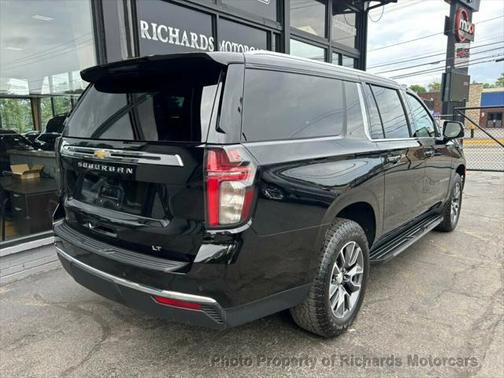 2023 Chevrolet Suburban LT