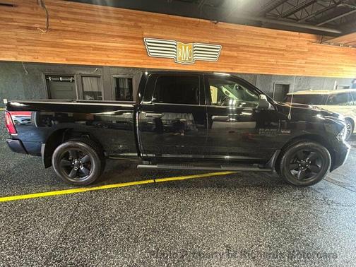Black Clearcoat 2022 RAM 1500 Classic SLT