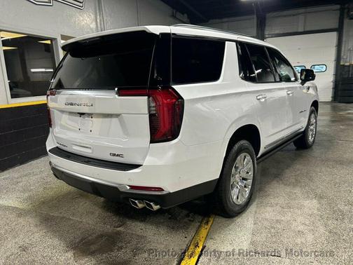 Summit White 2025 GMC Yukon Denali