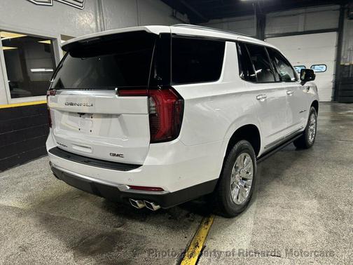 Summit White 2025 GMC Yukon Denali