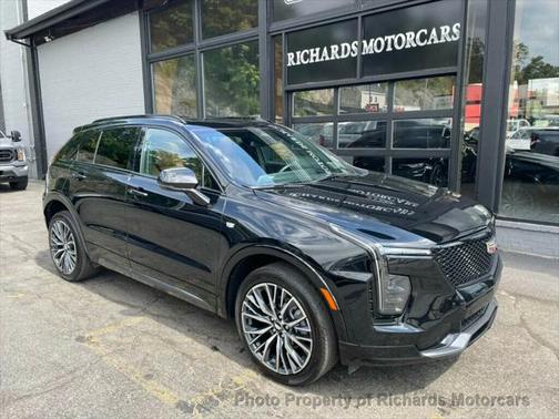 2024 Cadillac XT4 Sport