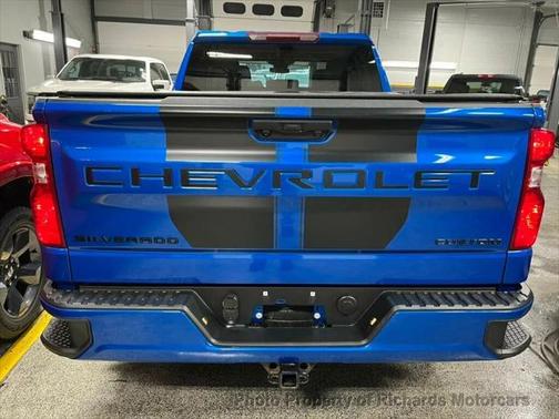 2023 Chevrolet Silverado 1500 Custom