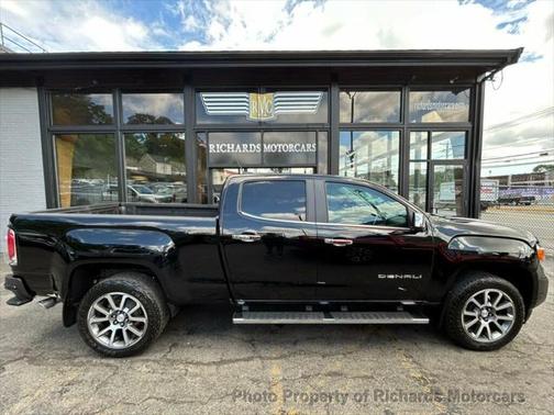 2022 GMC Canyon Base